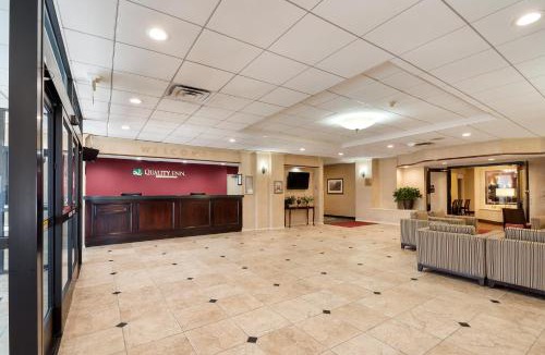 Rolling Road Farms Hotel | Quality Inn Windsor Mill - Baltimore