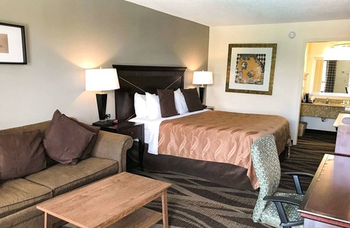 Rolling Road Farms Hotel | Quality Inn Windsor Mill - Baltimore