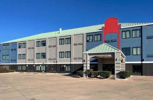 Abilene Hotel | Quality Suites Abilene Mall Area
