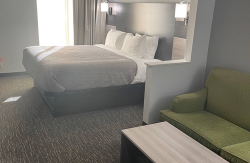Abilene Hotel | Quality Suites Abilene Mall Area