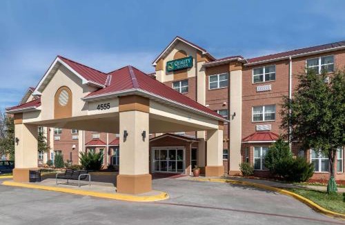 Addison Hotel | Quality Suites Addison-Dallas