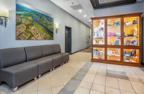 Drummondville Hotel | Quality Suites Drummondville