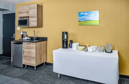 Drummondville Hotel | Quality Suites Drummondville