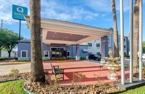 Jersey Village Hotel | Quality Suites Houston NW Cy-Fair