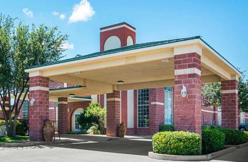 Lubbock Hotel | Quality Suites Lubbock Southwest