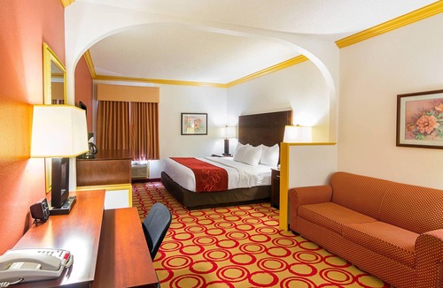Lubbock Hotel | Quality Suites Lubbock Southwest