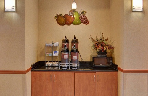 Mabank Hotel | Quality Suites Near Cedar Creek Lake