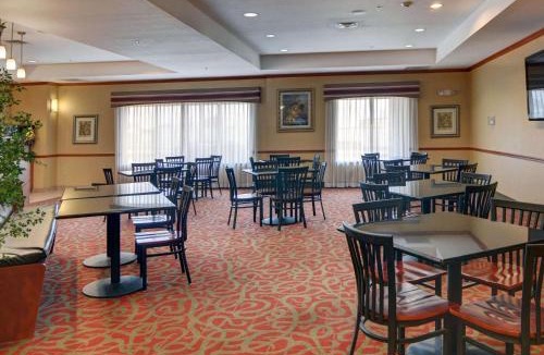 Mabank Hotel | Quality Suites Near Cedar Creek Lake