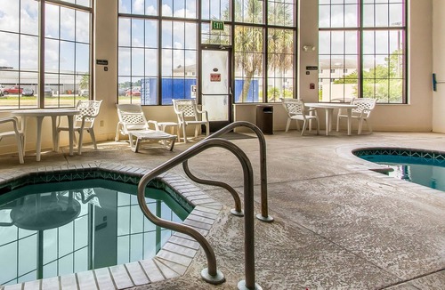 New Iberia Hotel | Quality Suites New Iberia
