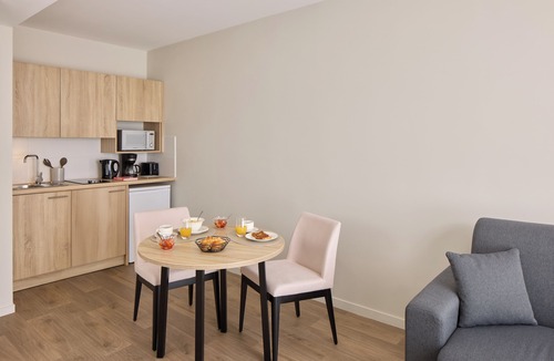 Laon Sud Apartment | Quality Suites Reims - Saint-Thomas