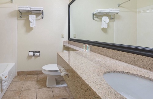 Temple Hotel | Quality Suites Temple I-35