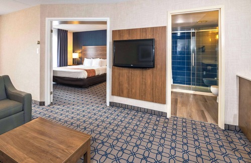 Whitby Hotel | Quality Suites Whitby