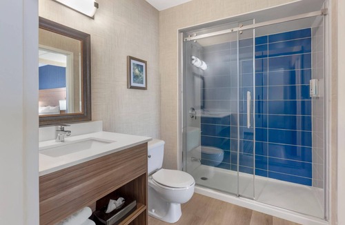 Whitby Hotel | Quality Suites Whitby
