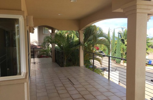 Makakilo City House | Quality & Views- Centrally Located - Golf & Disney !