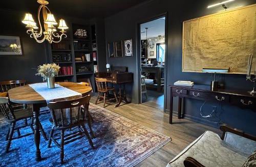 Chesterfield Villa | Qualla Park