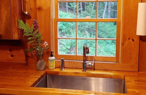 Jefferson House | Quanahawasset on Damariscotta Lake