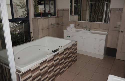 Repentance Creek Bed & Breakfast | Quandong Valley Inn