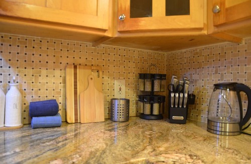 Union City House | Quarry Lake Oasis: Pool, Game Room, Fruit Trees!