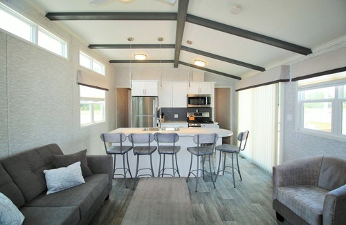 Sherkston Cottage | Quarry Meadows Resort Living ! Sherkson Shores