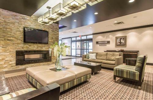 Sault Ste. Marie Hotel | Quattro Hotel & Conf Centre, an Ascend Collection Hotel