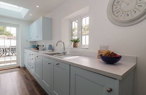 Poole Cottage | Quay Cottage - Sea View