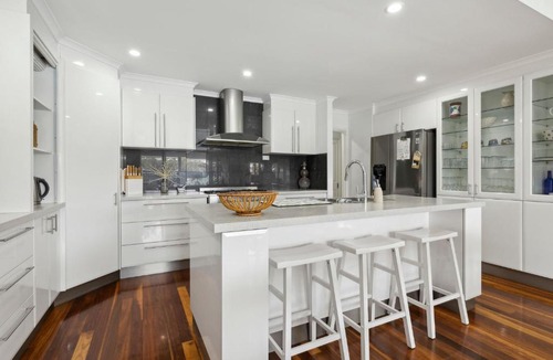 Safety Beach House | Quay-Largo