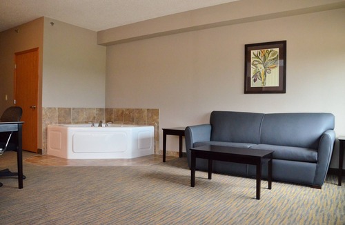 Polk City Hotel | Qube Hotel