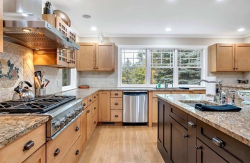 Quechee House | Quechee Club, Hot Tub & Sauna - Fairbanks Haven