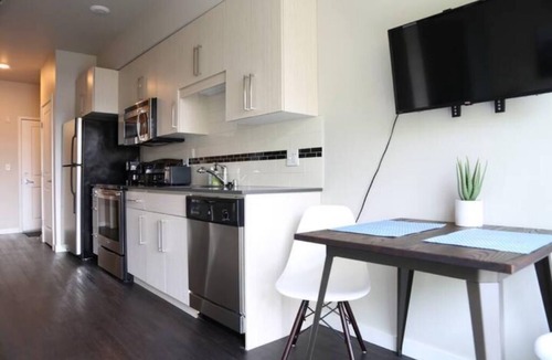 Lower Queen Anne Apartment | Queen Anne Abode ★ 1 Block from CPA! ★ Free Parking!