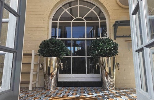 Guildford House | Queen Anne Cottage