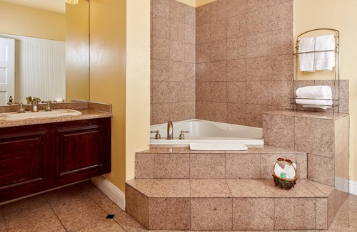 Lower Pacific Heights Hotel | Queen Anne Hotel