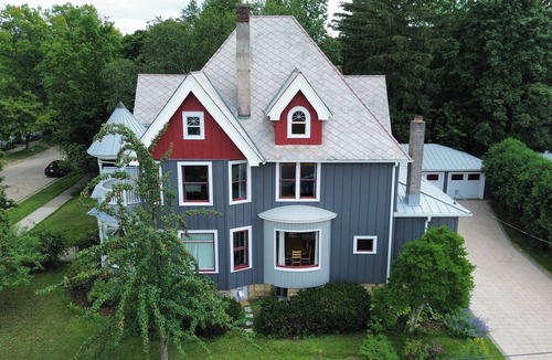 Viroqua House | Queen Anne Stay