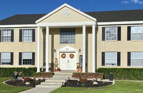Emery County House | Queen Bed w/Private Bathroom