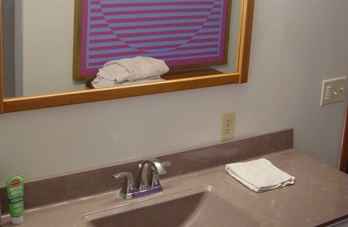 Turners Apartment | Queen bedroom suite with private bath