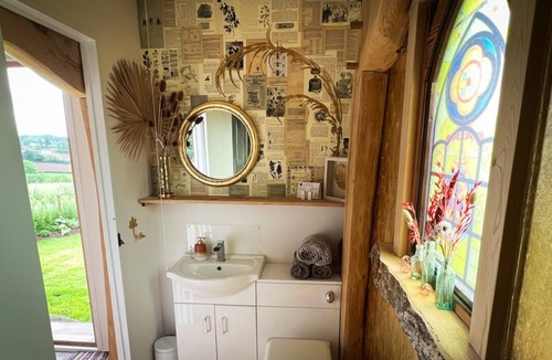 Much Birch Cabin | Queen Bee cabin with fantastic views