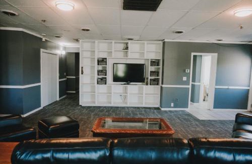 Bangor Hotel | Queen City Inn