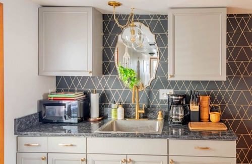 South End Apartment | Queen City Lakeside Apartment