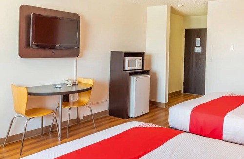 Shelby Hotel | Queen Comfort Awaits! 2 Cozy Units w/Free Parking! Near Museums!