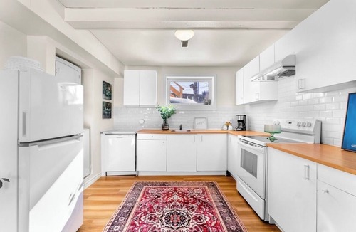 Charlottetown Apartment | Queen Elizabeth 1