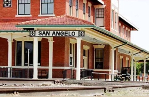 San Angelo Bed & Breakfast | Queen Ensuite with Garden View at Music Garden Mansion