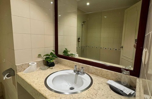 Baturaden Hostel | Queen Garden Hotel by Salak Hospitality