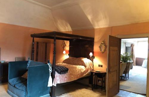 Peebles House | Queen Mary's Chamber