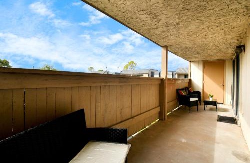 South Main Bed & Breakfast | Queen Oasis Balcony Retreat Near NRG Stadium