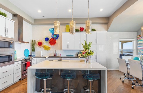 Sands Of Kahala Beach House | Queen of the Gulf - Spacious, Beach Front Views and Access.