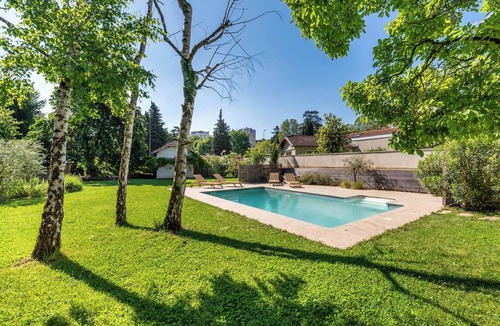 La Demi - Lune Villa | Queen - residence with garden and swimming pool