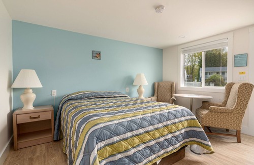 Wells Cabin | QUEEN ROOM - 1 QUENN BED