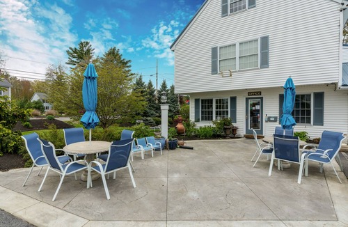 Wells Cabin | QUEEN ROOM - 1 QUENN BED