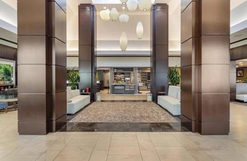 Fairbanks Apartment | Queen Room Near AMF Windfern Lanes HOU