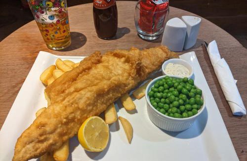 Nassington Hotel | Queen's Head Inn