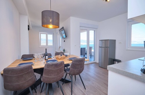 Mastrinka Apartment | Queen's Lodge Mastrinka by Litto